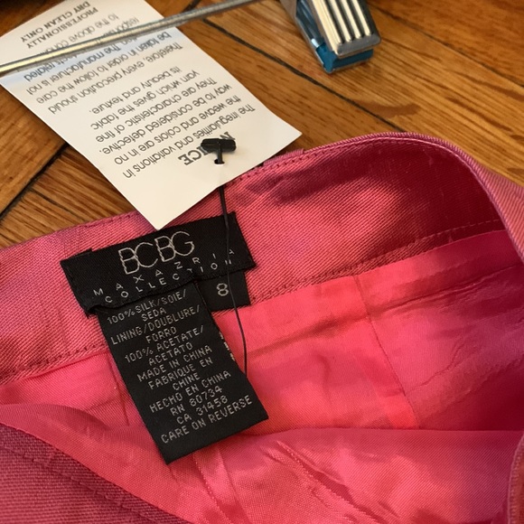 BCBGMaxazria Collection 100% silk skirt. - Picture 3 of 6